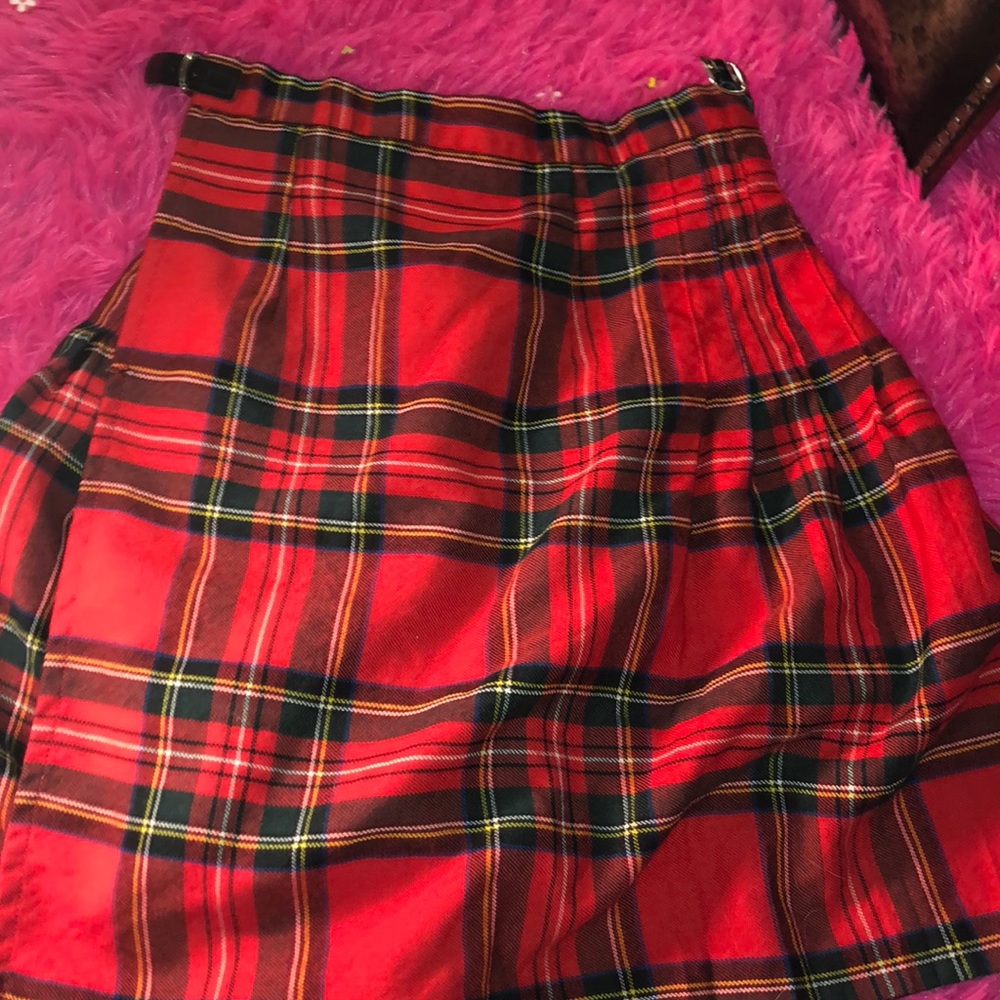 A goth style plaid skirt